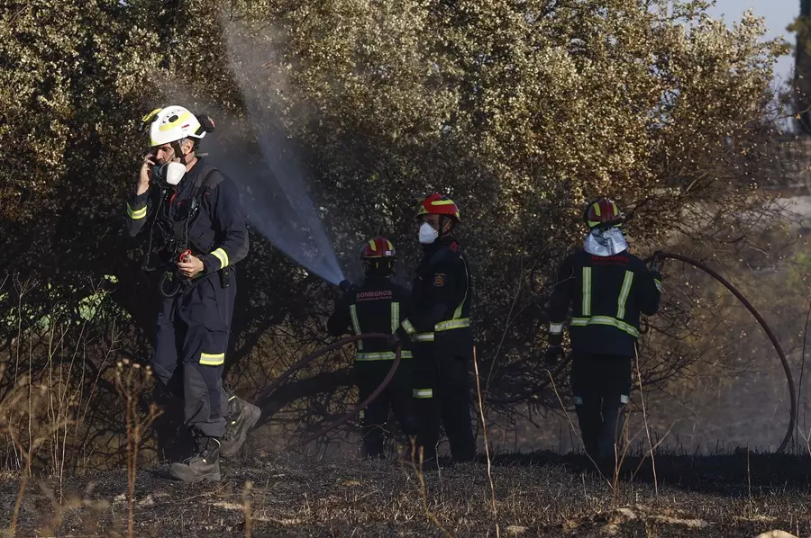 Incendio Forestal en Toledo Afecta Madrid: Esfuerzos Continuos de Contención