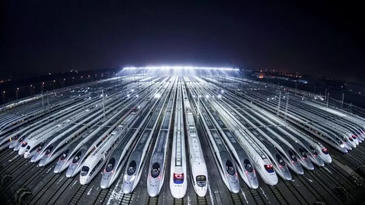China Lidera el Transporte Masivo Global con Red Ferroviaria de Alta Velocidad