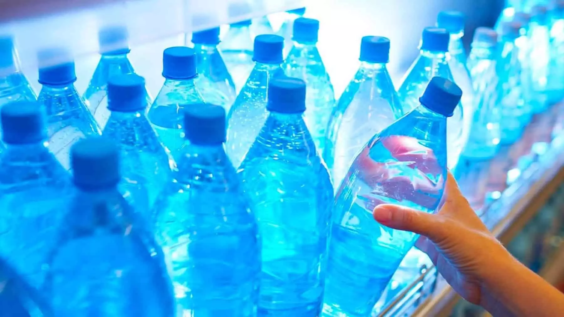 Innovación Alemana: Botellas del Futuro Producen Agua Potable del Aire
