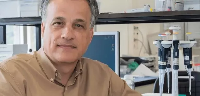 José Manuel Fernández-Real: “La microbiota nace y madura con nosotros: es única para cada persona”