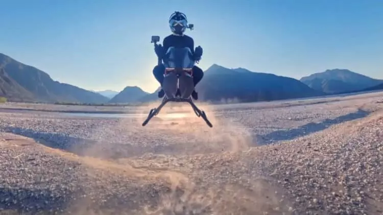 La Moto Voladora Volonaut Airbike: Realidad y Costo Frente a un Ferrari