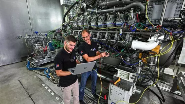 La Innovación de Rolls-Royce en Motores Marinos con Metanol: Un Paso Hacia la Descarbonización