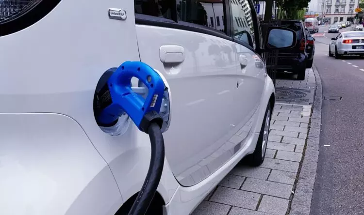 España Despliega un Ambicioso Plan de 400 Millones de Euros para Fomentar la Movilidad Eléctrica