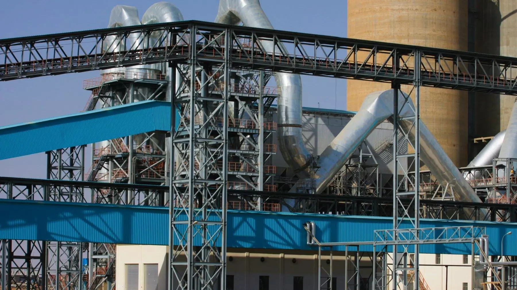 Impulso a la Eficiencia Energética: España Distribuye 500 Millones de Euros en Fondos para la Industria y Servicios