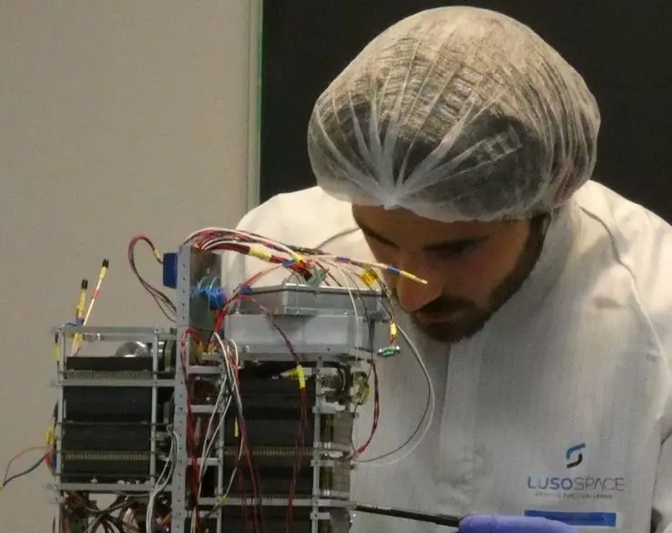 Red Satelital Lusíada: Pionera en la Lucha contra la Pesca Ilegal y Contaminación Marina