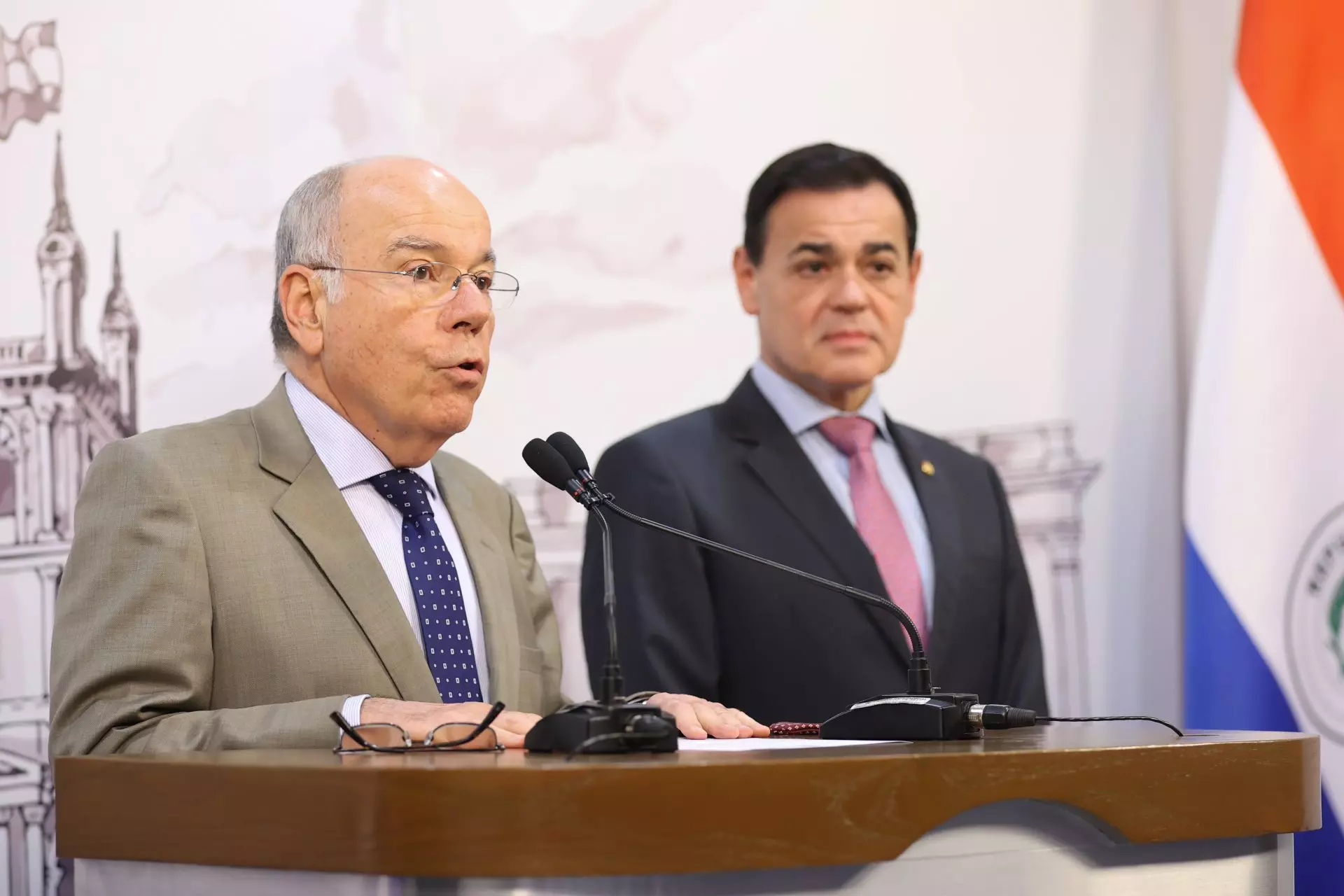 Brasil refuerza la protección del tiburón azul con nuevas regulaciones comerciales en la COP15