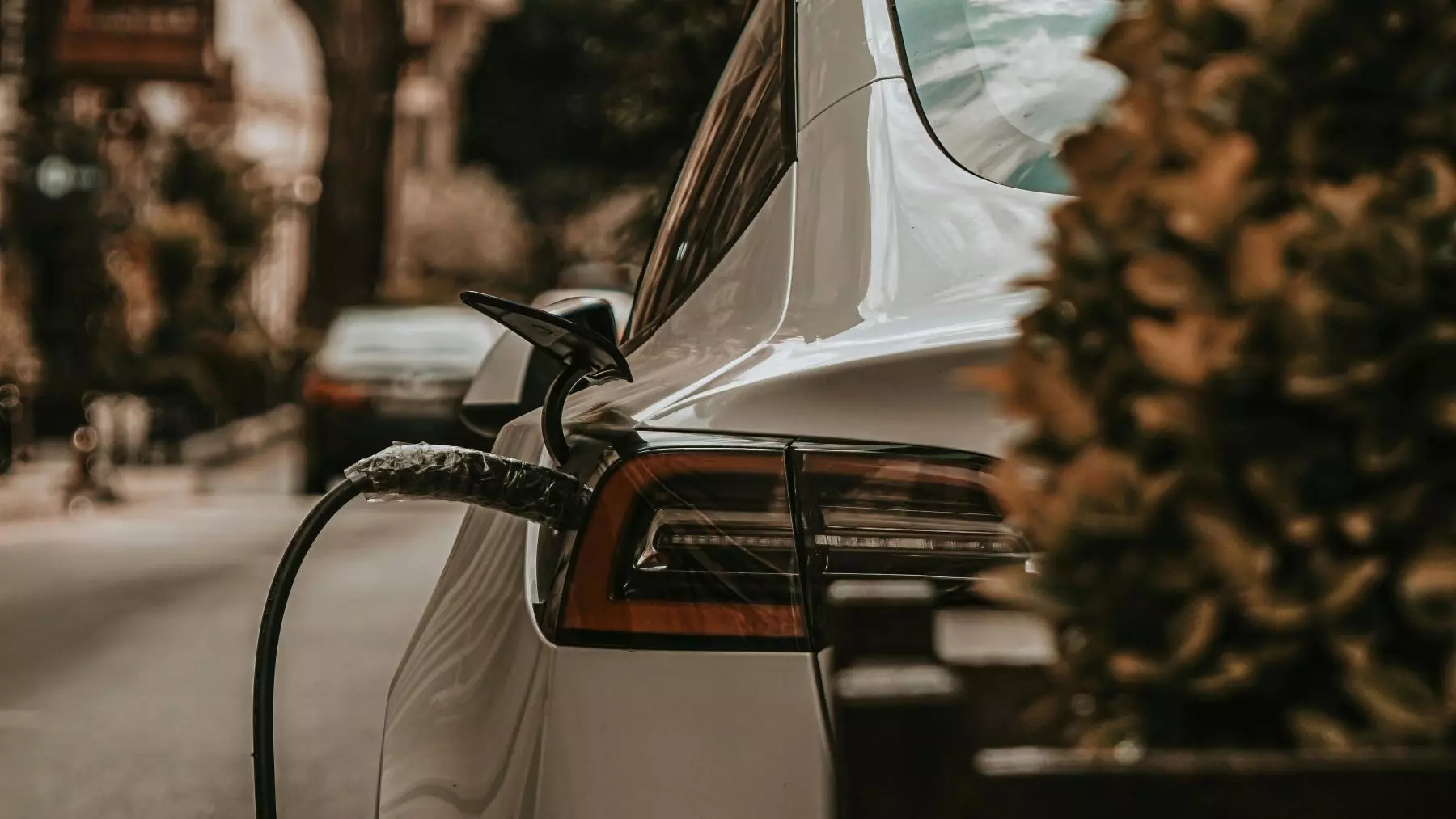 Cataluña acelera la transición energética con una fuerte inversión en movilidad eléctrica