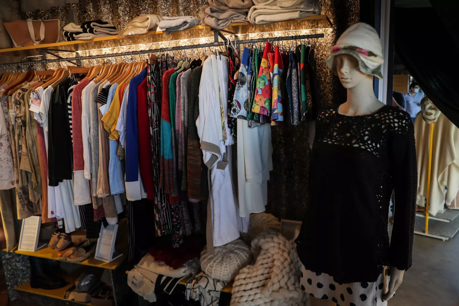 Madrid Lidera el Reuso de Vestuario en España y Europa