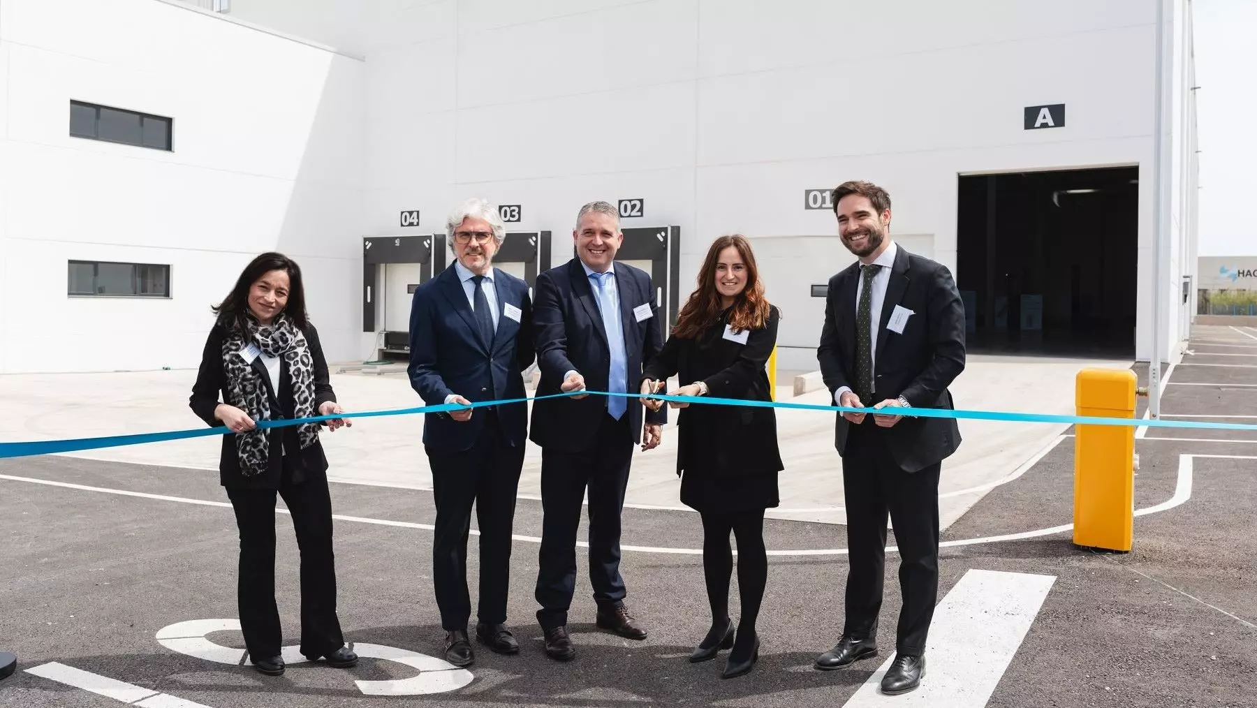 XCharge inaugura una innovadora planta de producción de cargadores para vehículos eléctricos en Valencia